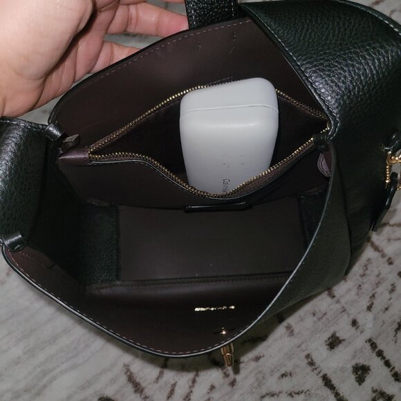 Hadley Convertible Crossbody Bag. Chain And Jelly Cat Are Not Included - Picture 5 of 6